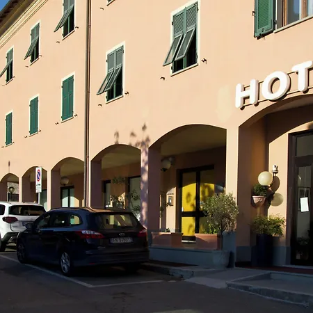 Al Castello Hotel 3*